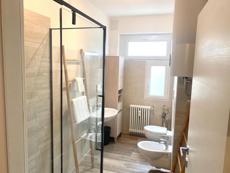10Min From Center, 3 Bedroom Apartment With Balcony Trento Exterior foto